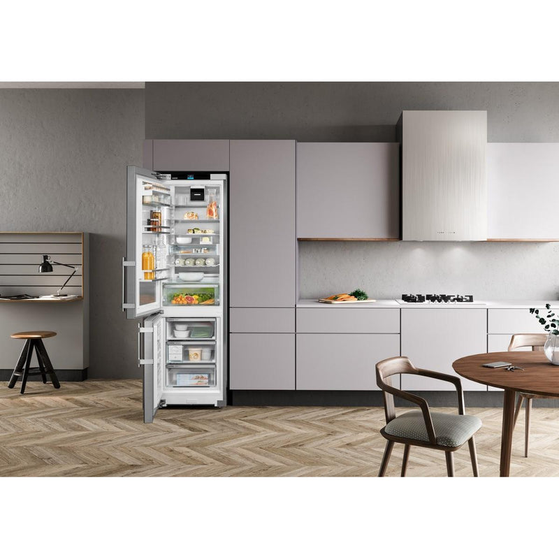 Liebherr 24-inch 12.8 cu.ft Bottom Freezer Refrigerator SC5781 IMAGE 10
