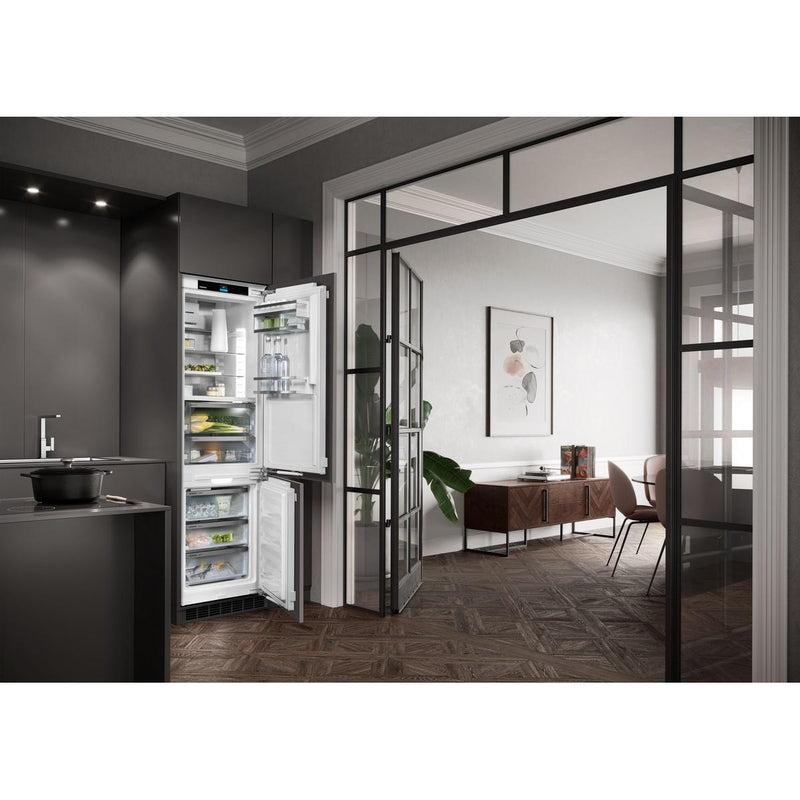 Liebherr 8.7 cu. ft. Built-in Bottom Freezer Refrigerator with BioFresh ICB5160IM IMAGE 4