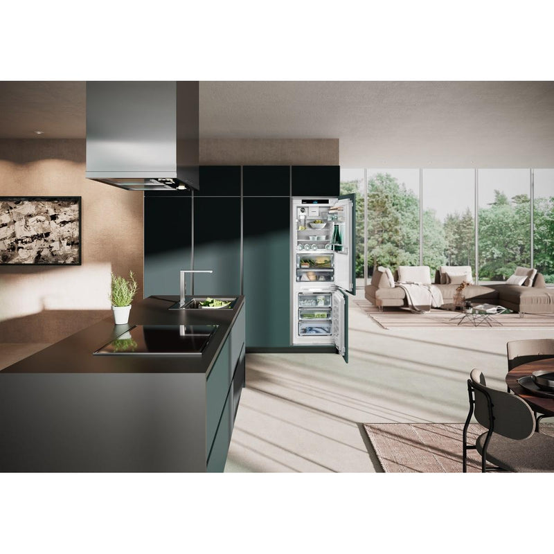 Liebherr 8.7 cu. ft. Built-in Bottom Freezer Refrigerator with BioFresh ICB5160IM IMAGE 5
