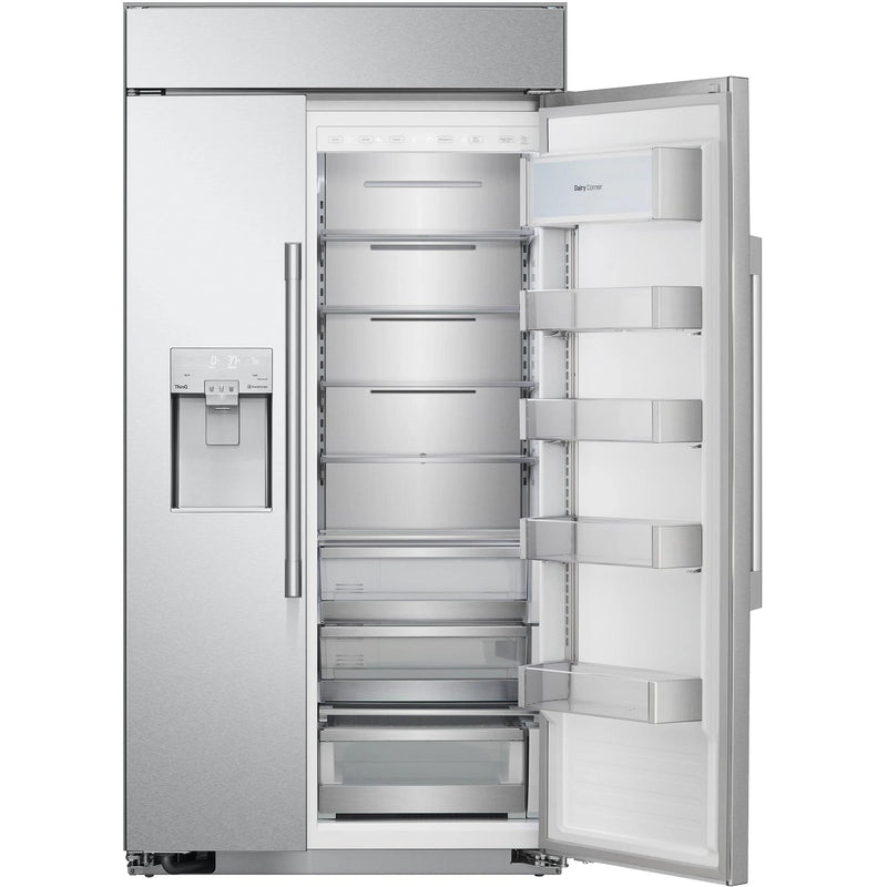 Signature Kitchen Suite 42-inch, 25.6 cu. ft. Built-in Side-by-Side Refrigerator with SpacePlus™ Ice System SKSSB4202S IMAGE 5