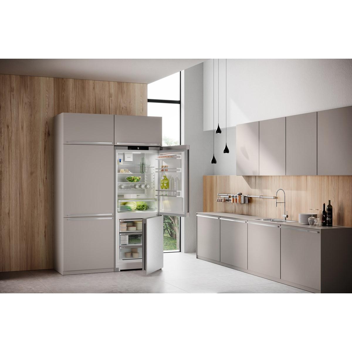 リエコ Liebherr 30-inch, 15 cu.ft. Bottom Freezer Refrigerator with EasyFresh