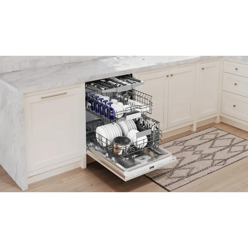 Thermador 24-inch Built-in Dishwasher DWHD640EPR IMAGE 6