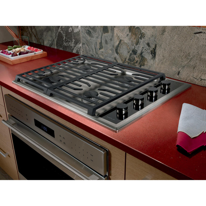 Wolf 30-inch Built-in Gas Cooktop CG304T/S IMAGE 2