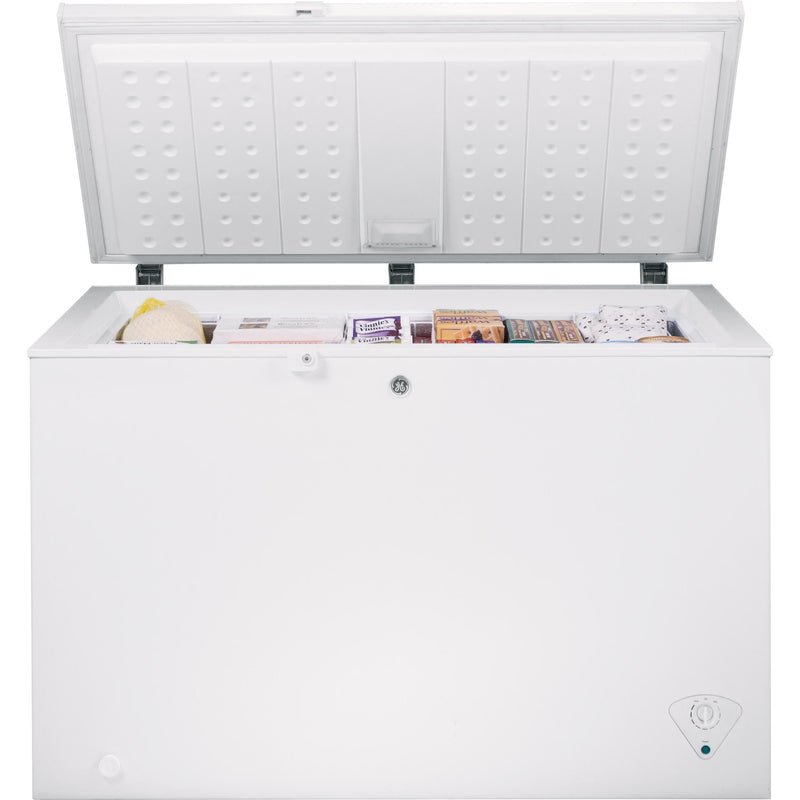 GE 10.6 cu. ft. Chest Freezer FCM11PHWW IMAGE 2