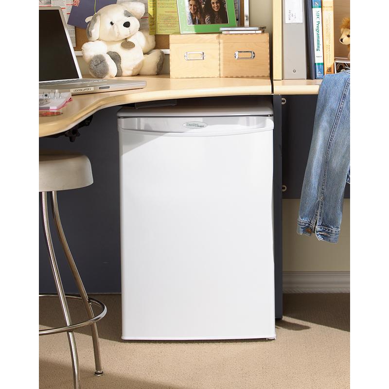 Danby 18-inch, 2.6 cu. ft. Compact Refrigerator DAR026A1WDD IMAGE 5