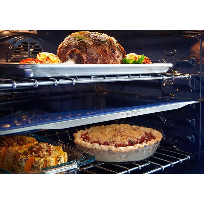 Samsung 30-inch, 7.0 cu.ft. Total Capacity Built-in Combination Oven with Wi-Fi Connectivity NQ70M7770DG/AA IMAGE 7