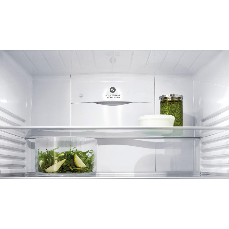 Fisher & Paykel 25-inch, 13.4 cu. ft. Counter-Depth Bottom Freezer Refrigerator with ActiveSmart™ RF135BDRX4 N IMAGE 4