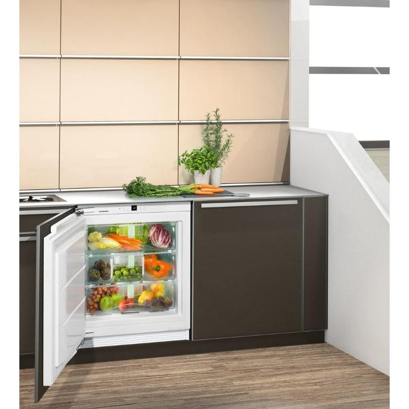 Liebherr 24-inch 2.8 cu. ft. Compact Refrigerator with BioFresh UB 501 IMAGE 4
