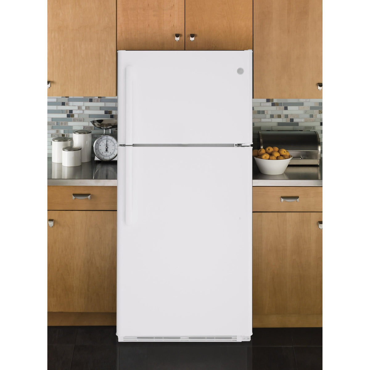 GE 30-inch 18 cu. ft. Top Freezer Refrigerator GTS18FTLKWW