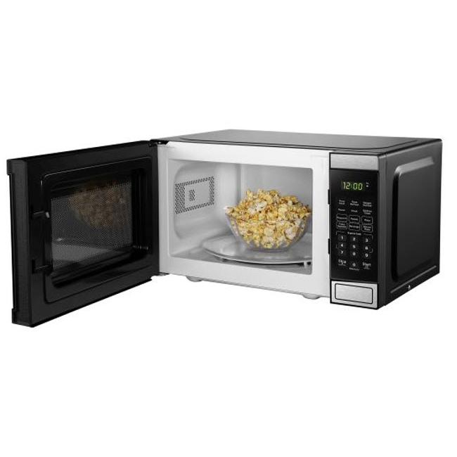Danby 17-inch, 0.7 cu.ft. Countertop Microwave Oven with 6 Auto Cook Options DBMW0721BBS IMAGE 4