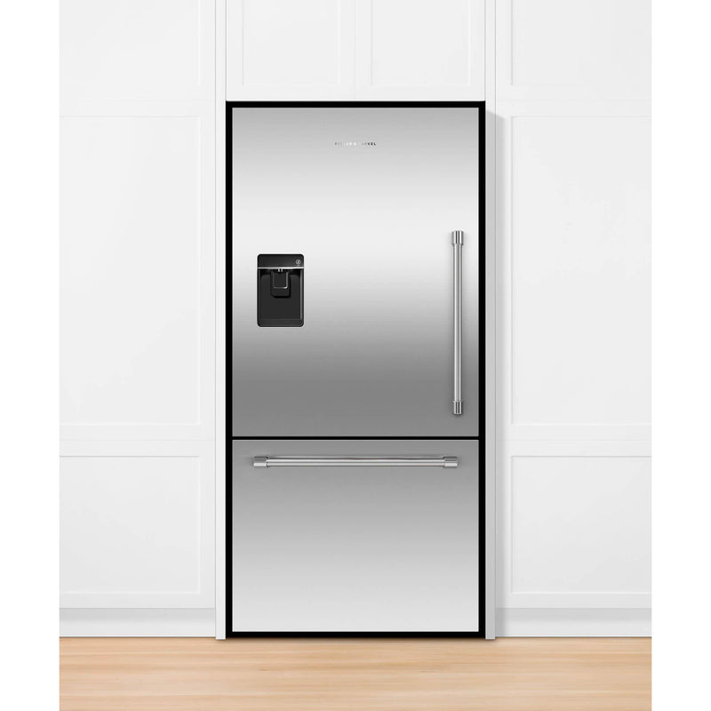 Fisher & Paykel 32-inch, 17.5 cu. ft. Bottom Freezer Refrigerator with Water Dispenser RF170WLKUX6 IMAGE 3