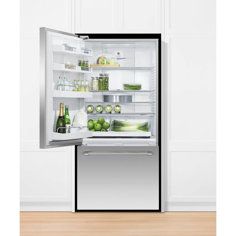 Fisher & Paykel 32-inch, 17.5 cu. ft. Bottom Freezer Refrigerator with Water Dispenser RF170WLKUX6 IMAGE 4