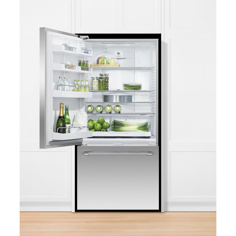 Fisher & Paykel 32-inch, 17.1 cu. ft. Bottom Freezer Refrigerator with Water Dispenser RF170WLKJX6 IMAGE 4